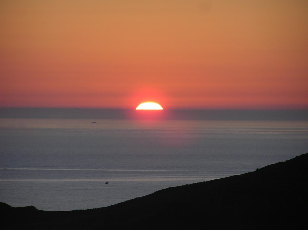 Iliovasilema Aparthotel Plati  Buitenkant foto