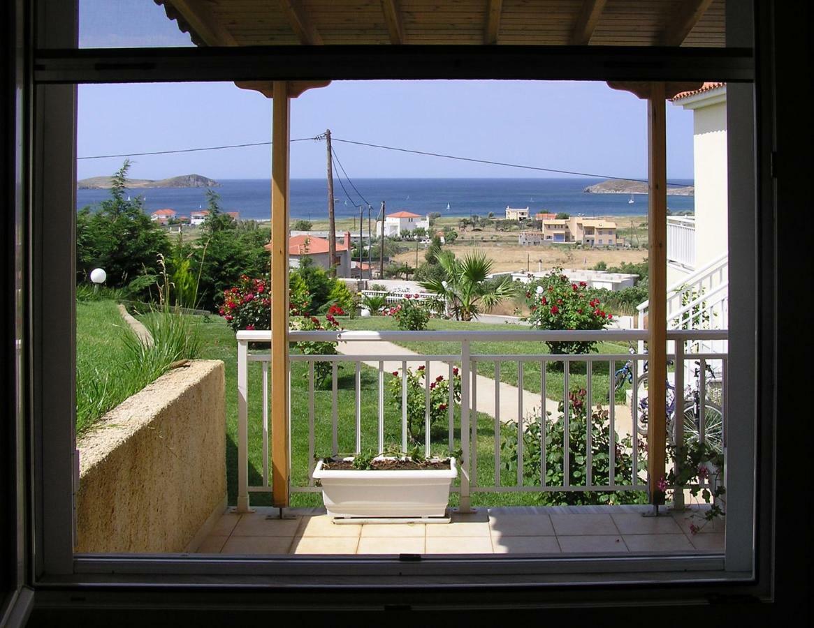 Iliovasilema Aparthotel Plati  Buitenkant foto