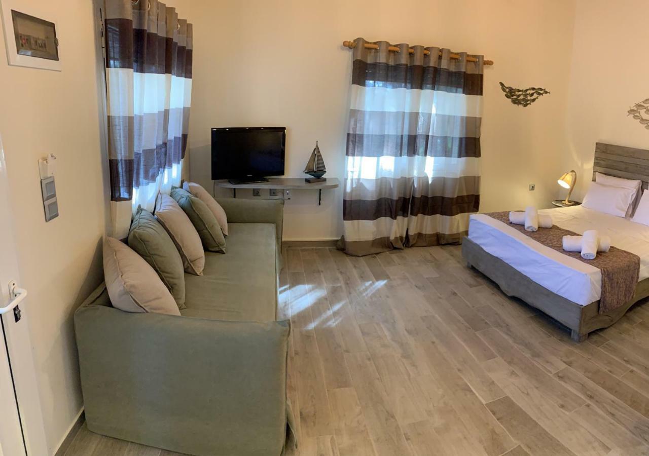 Iliovasilema Aparthotel Plati  Buitenkant foto